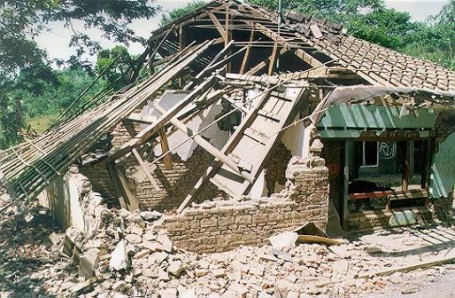 Kerusakan Bangunan Akibat Gempa Dipengaruhi Kondisi Fisik Bangunan dan Lokasi Geologis